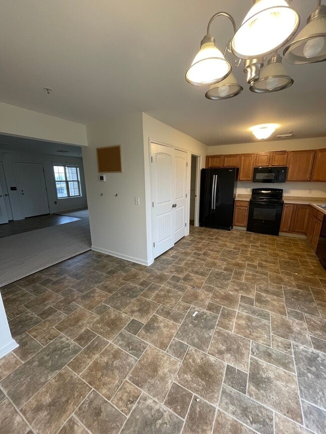 Building Photo - Updated 3 Bed 3 Bath Townhouse in Marietta!