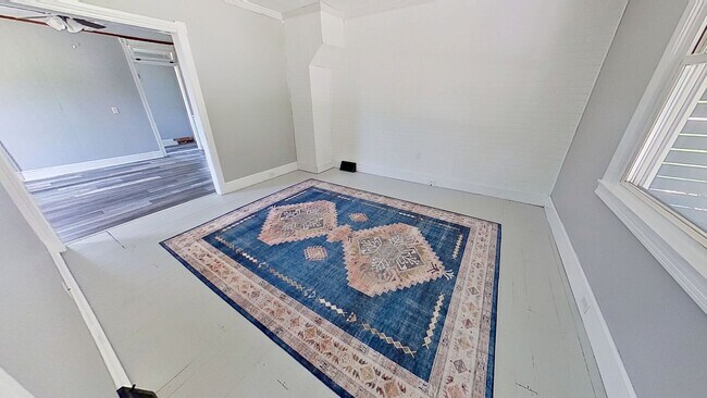 Building Photo - Duplex