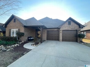 Building Photo - 295 Creekside Ln