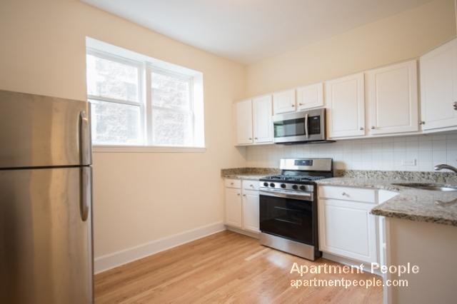 Foto del edificio - 1322 N Hoyne Ave