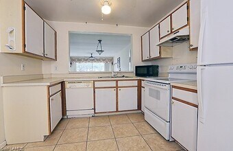 Building Photo - 1357 Churchill Cir