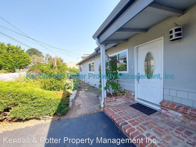 Building Photo - 4 br, 2.5 bath House - 806 Cresta Vista Way