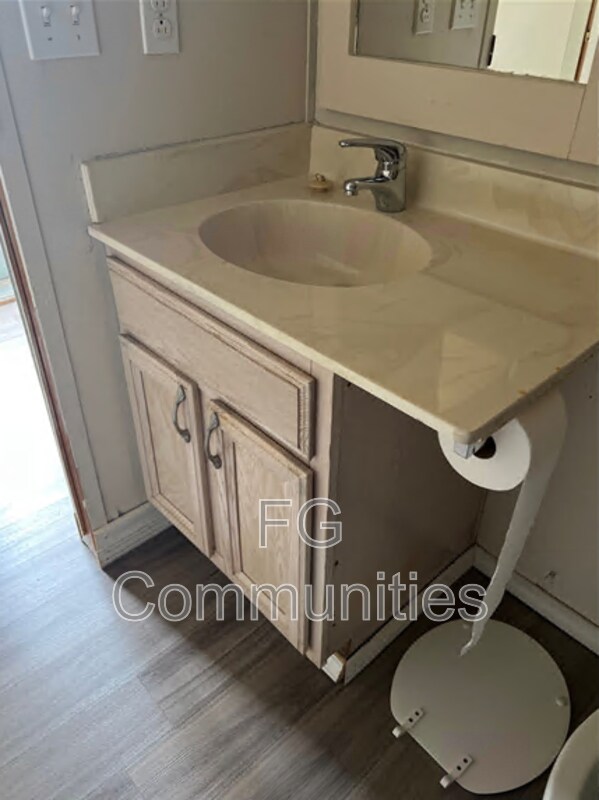 Foto del edificio - 105 Oak Knoll Dr