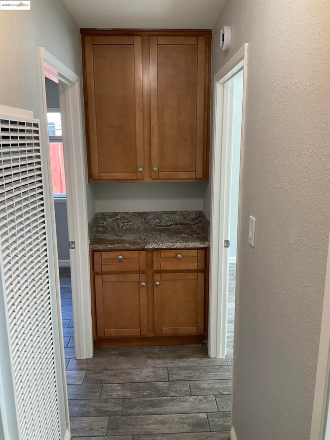 Building Photo - 223 E Trident Dr