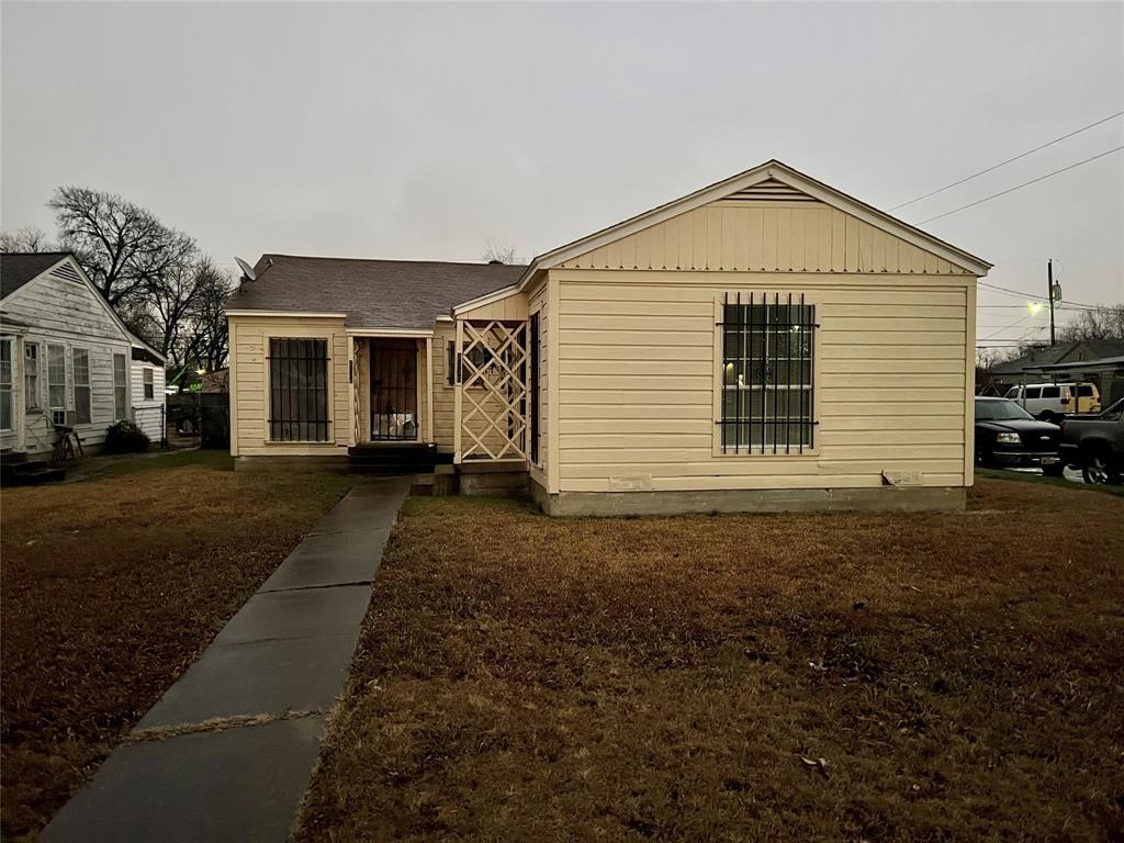 Primary Photo - 2330 Seevers Ave
