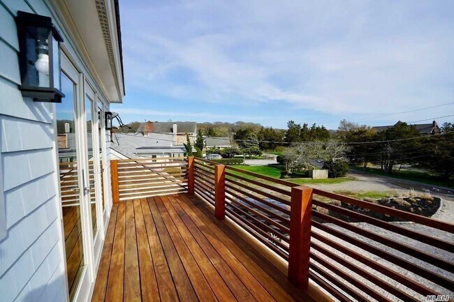 Foto del edificio - 560 Fishermans Beach Rd
