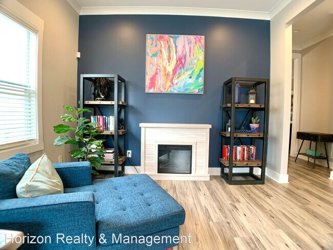 Building Photo - 3 br, 2.5 bath House - 397 Augusta Ave