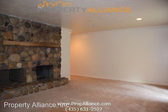 Building Photo - 3 br, 3.5 bath House - 435 Aspen Drive #13
