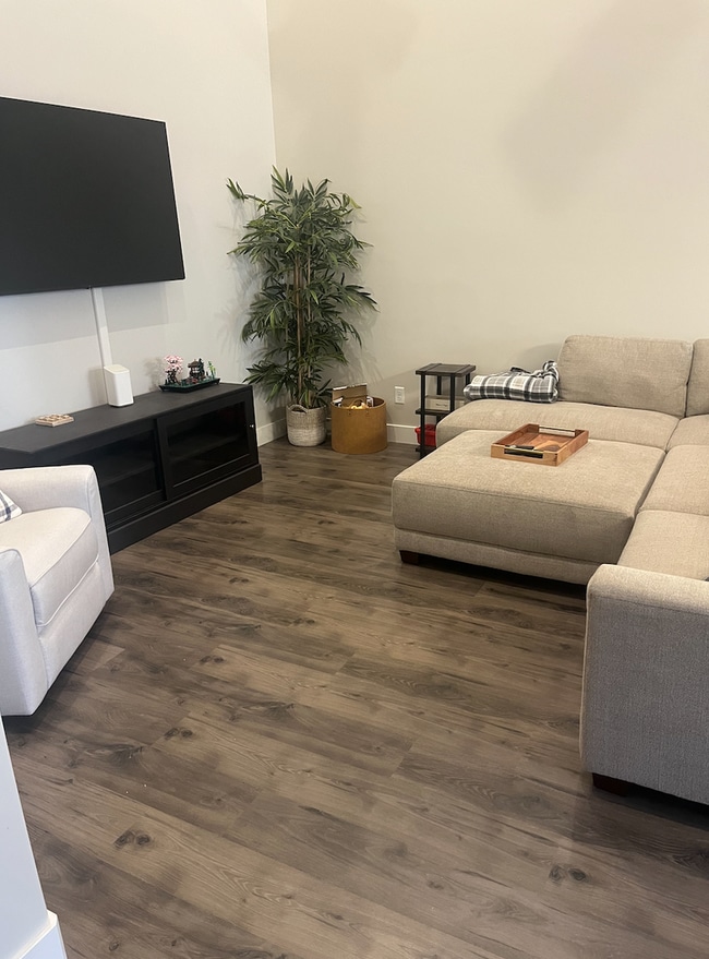 Foto del edificio - Three Bedroom Partially Furnished Townhome in Lehi