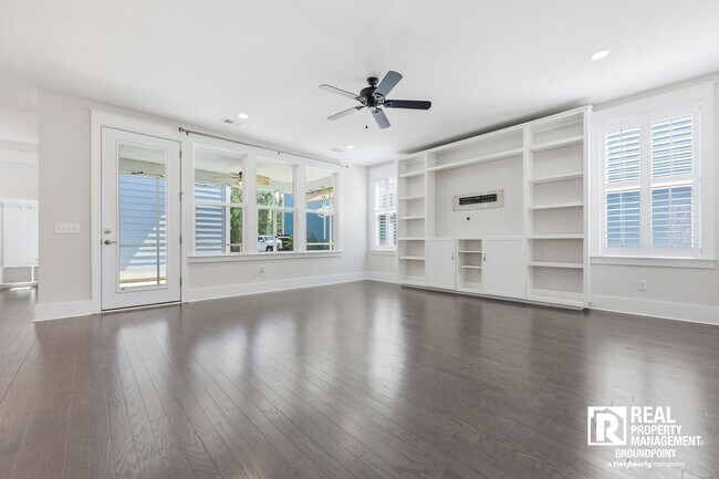 Foto del edificio - 236 Oak View Way