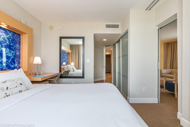 Foto del edificio - 18695 Collins Ave