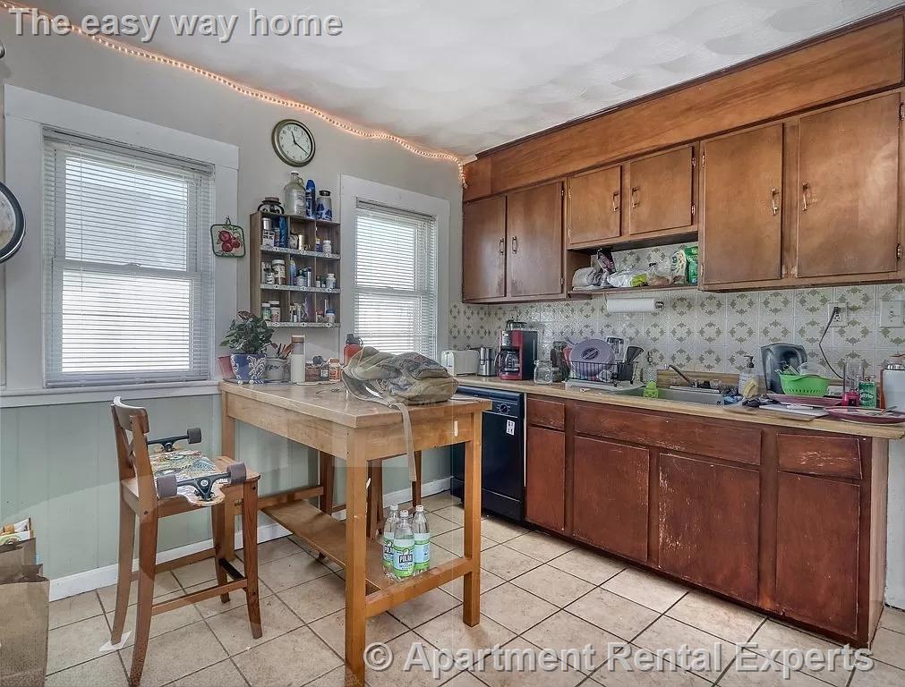 21 Renfrew St Unit 2, Medford, MA 02155 Apartments in Medford, MA