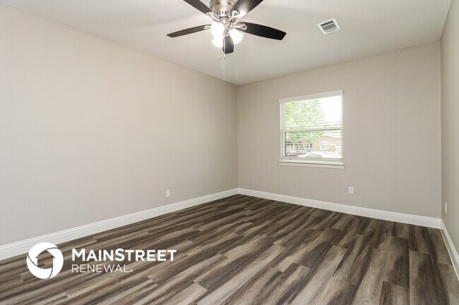 Foto del edificio - 1708 Joyce St