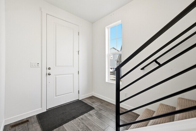 Foto del edificio - 2629 E Barnwood Ln