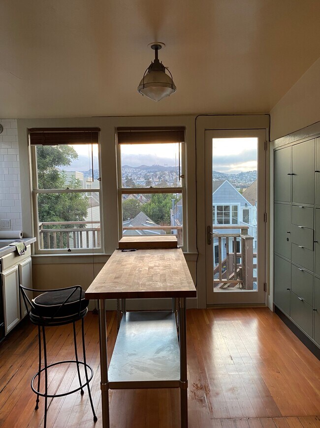 cocina con vistas - 940 York St