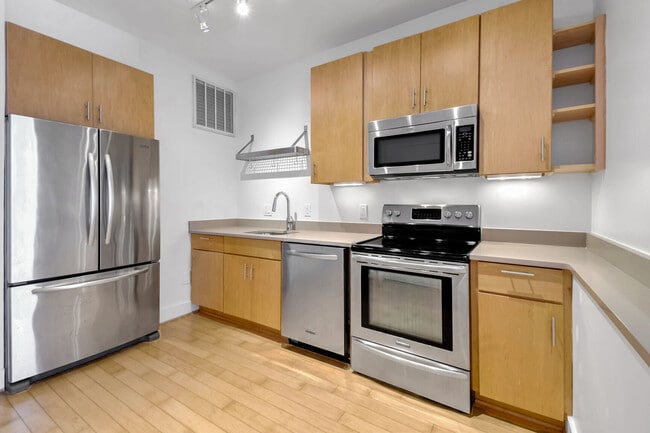 Building Photo - 1503 11th St NW