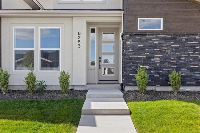 Building Photo - 8283 W Shams Ln