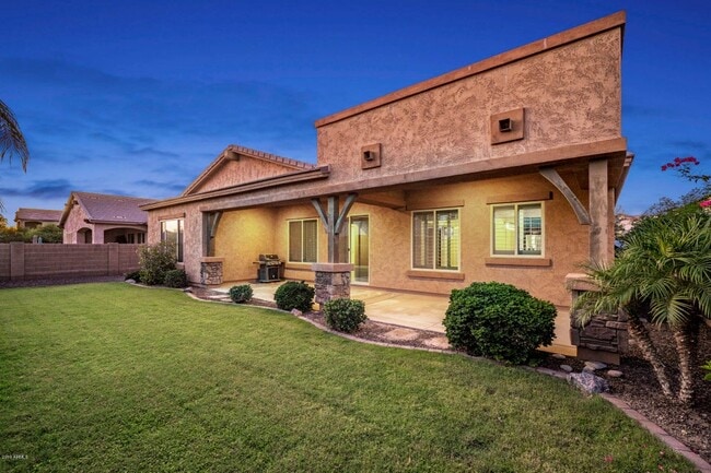 Foto del edificio - 953 E Boston St