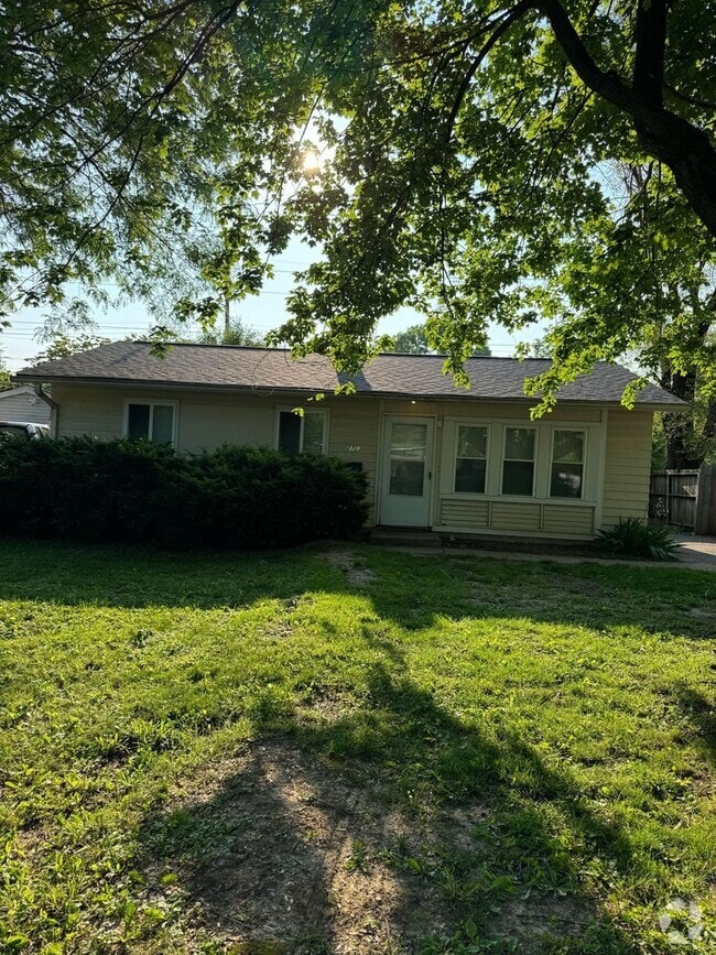 Building Photo - 2713 Eagledale Dr
