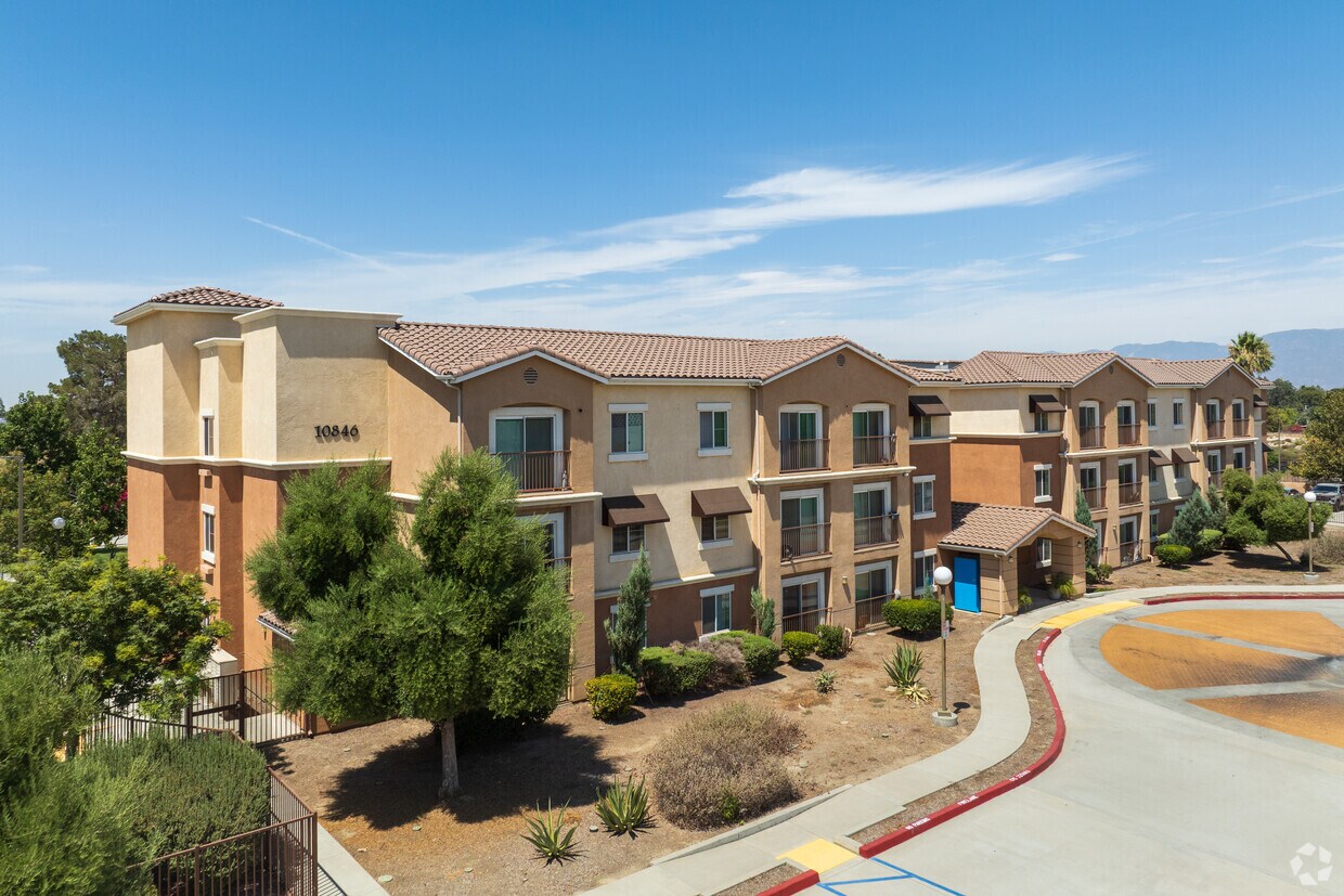 Primary Photo - Loma Linda Terrace