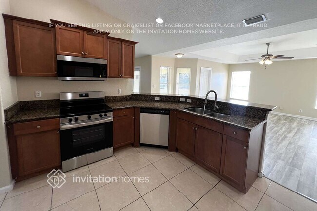 Foto del edificio - 3642 SW Darwin Blvd