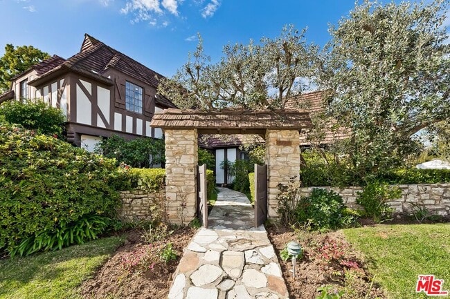 Foto del edificio - 201 Tavistock Ave