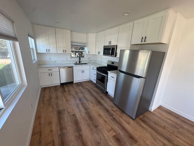 Foto del edificio - 6737-43 Thomson Ct.