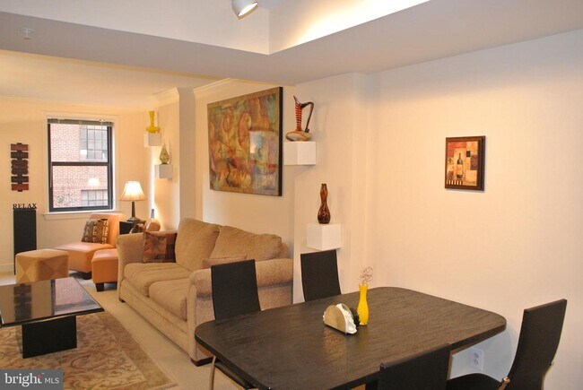 Foto del edificio - 616 E St NW