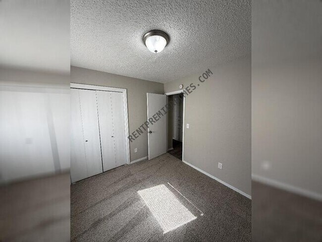 Foto del edificio - 1720 SE 7th St