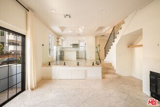 Building Photo - 36 Navy St