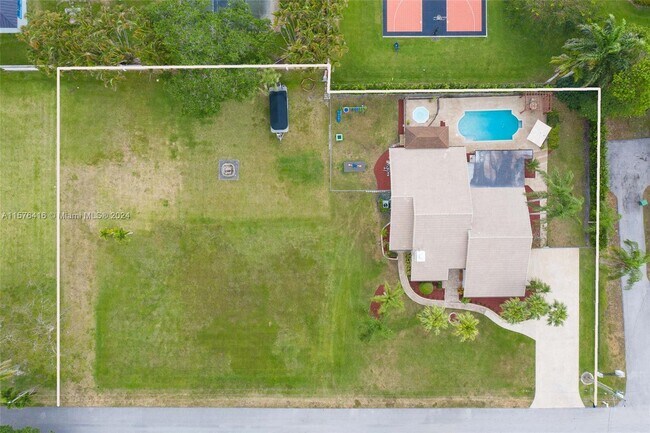 Building Photo - 1300 NW 122nd Ave