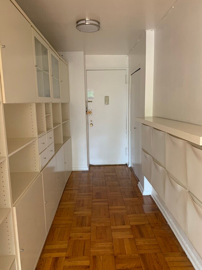 Entrance - 4142 73rd St