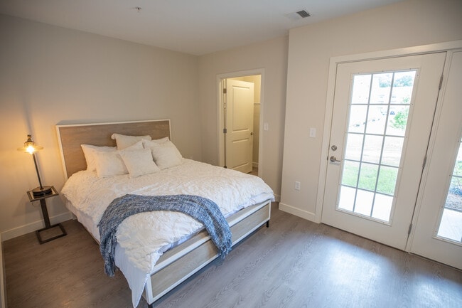 Building Photo - Trail Run Apartments