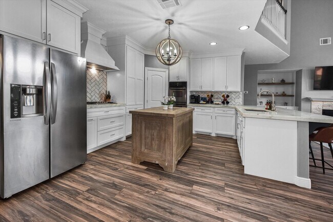 Foto del edificio - 8219 Shoregrove Dr