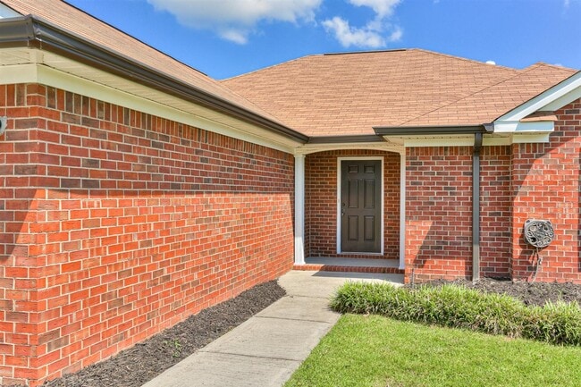 Building Photo - 2013 Darwood Dr