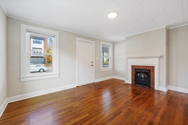 Foto del edificio - Remodeled 2 Bed & 1 Bath Home in Downtown ...