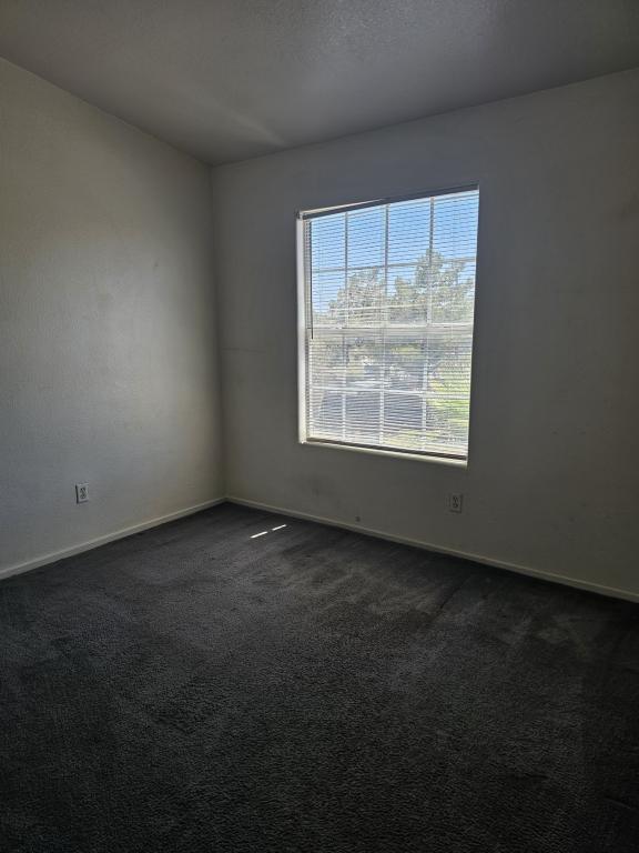Building Photo - 2500 Adelante Ave