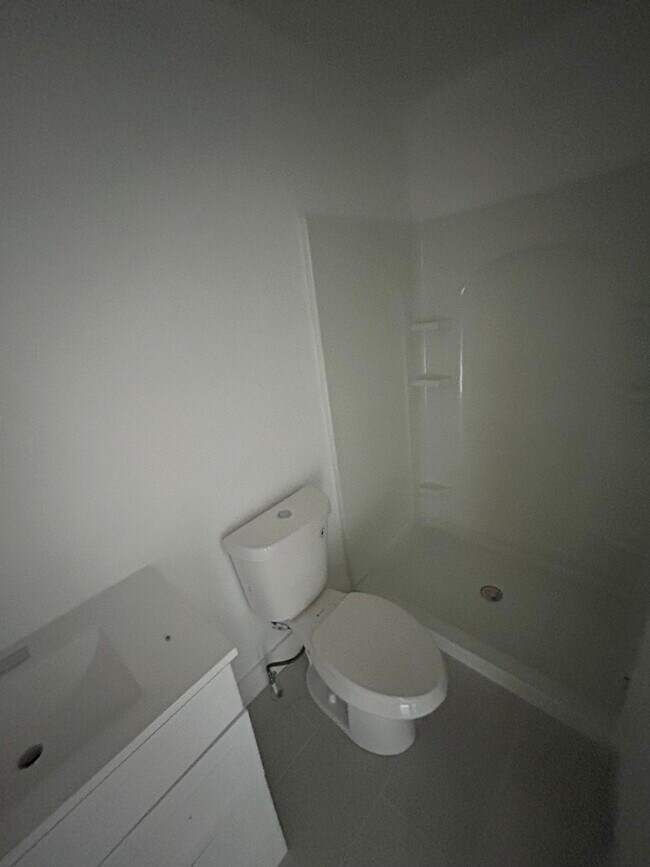 Foto del edificio - 1067 Westshire Pl NW