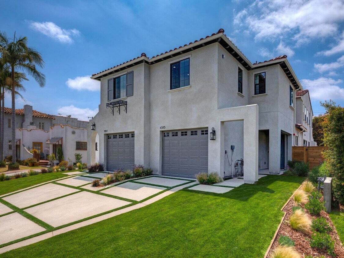 1515 S. Ogden Duplex Apartment for Rent in Los Angeles, CA