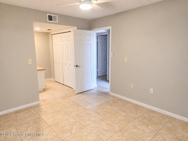 Building Photo - 515 Landings Way
