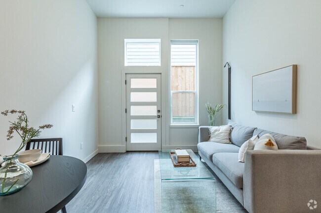 1HAB, 1BA - 437SF - 1514 N Emerson St