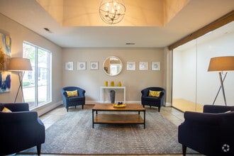 Lobby - MAA Pavilion Place