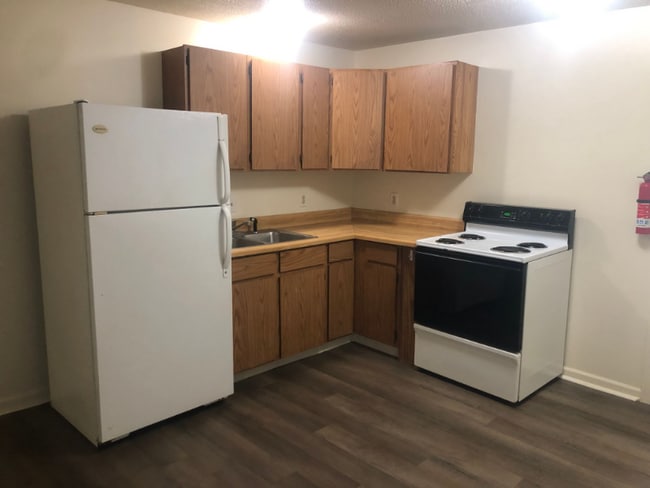 Building Photo - 9527 W Main St