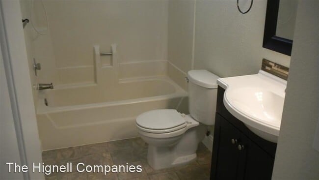 Building Photo - 3 br, 2 bath House - 4010 Ormsby Way