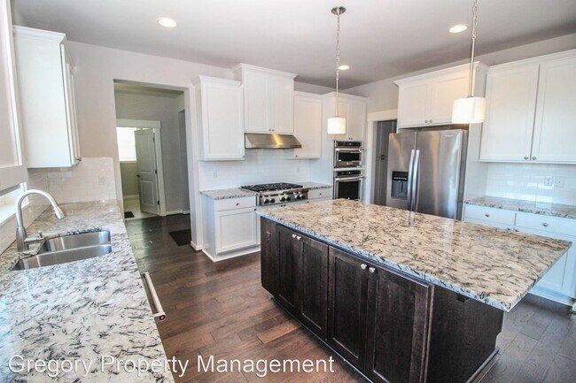 Foto del edificio - 5 br, 3.5 bath House - 19420 109th Ct NE