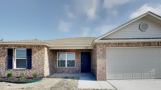 Foto del edificio - Very Nice 3 Bedroom 2 Bath Home in El Reno...