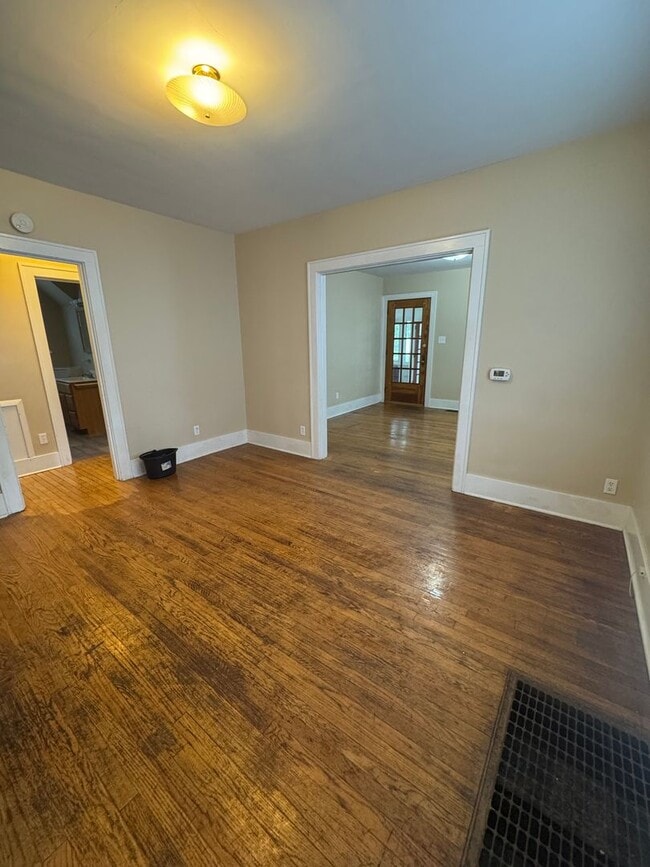 Building Photo - 4 Bedroom Right on Purdue Campus - AVAILAB...