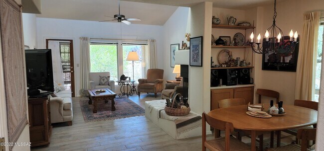 Foto del edificio - 7601 N Calle Sin Envidia