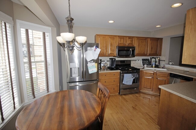 Building Photo - 409 Cobblestone Ln
