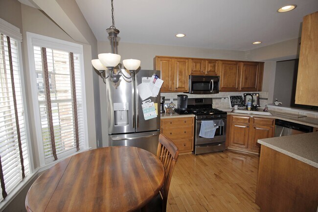 Foto del edificio - 409 Cobblestone Ln